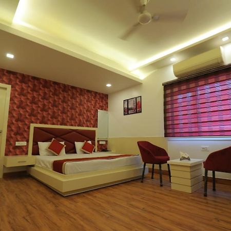 Hotel Sahib'S Red Carpet - The Family & Corporate Hotel Agra  Ngoại thất bức ảnh