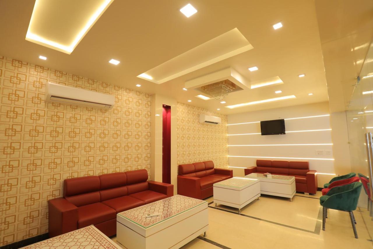 Hotel Sahib'S Red Carpet - The Family & Corporate Hotel Agra  Ngoại thất bức ảnh