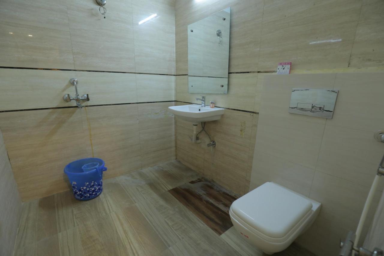 Hotel Sahib'S Red Carpet - The Family & Corporate Hotel Agra  Ngoại thất bức ảnh