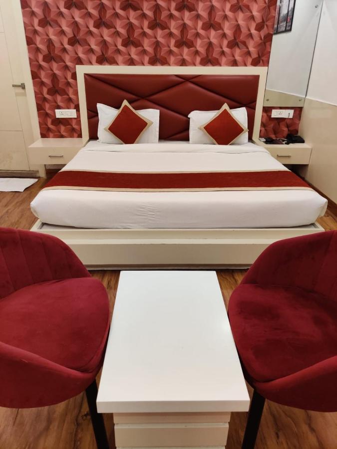 Hotel Sahib'S Red Carpet - The Family & Corporate Hotel Agra  Ngoại thất bức ảnh