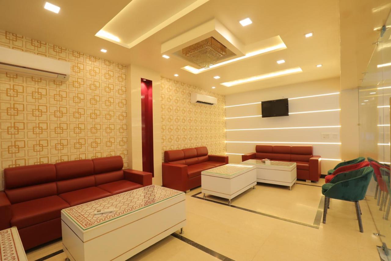 Hotel Sahib'S Red Carpet - The Family & Corporate Hotel Agra  Ngoại thất bức ảnh