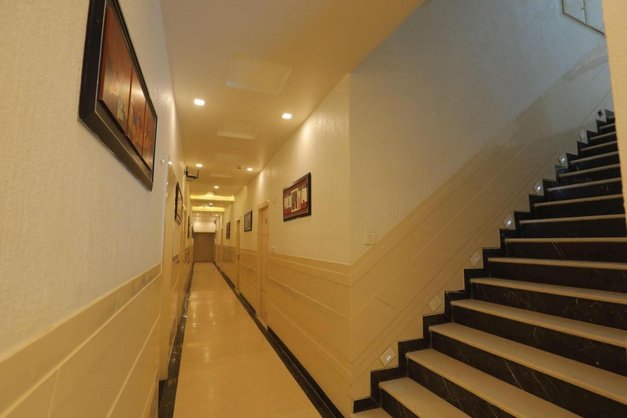 Hotel Sahib'S Red Carpet - The Family & Corporate Hotel Agra  Ngoại thất bức ảnh