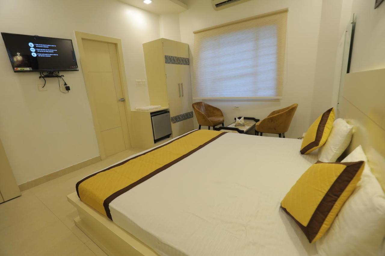 Hotel Sahib'S Red Carpet - The Family & Corporate Hotel Agra  Ngoại thất bức ảnh